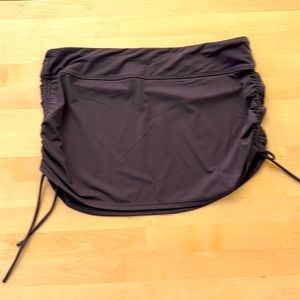 Athleta gray ruched swim skirt size M
